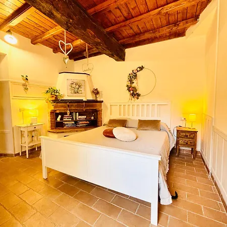 La Magnolia A Casa Tua شقة Arrone
